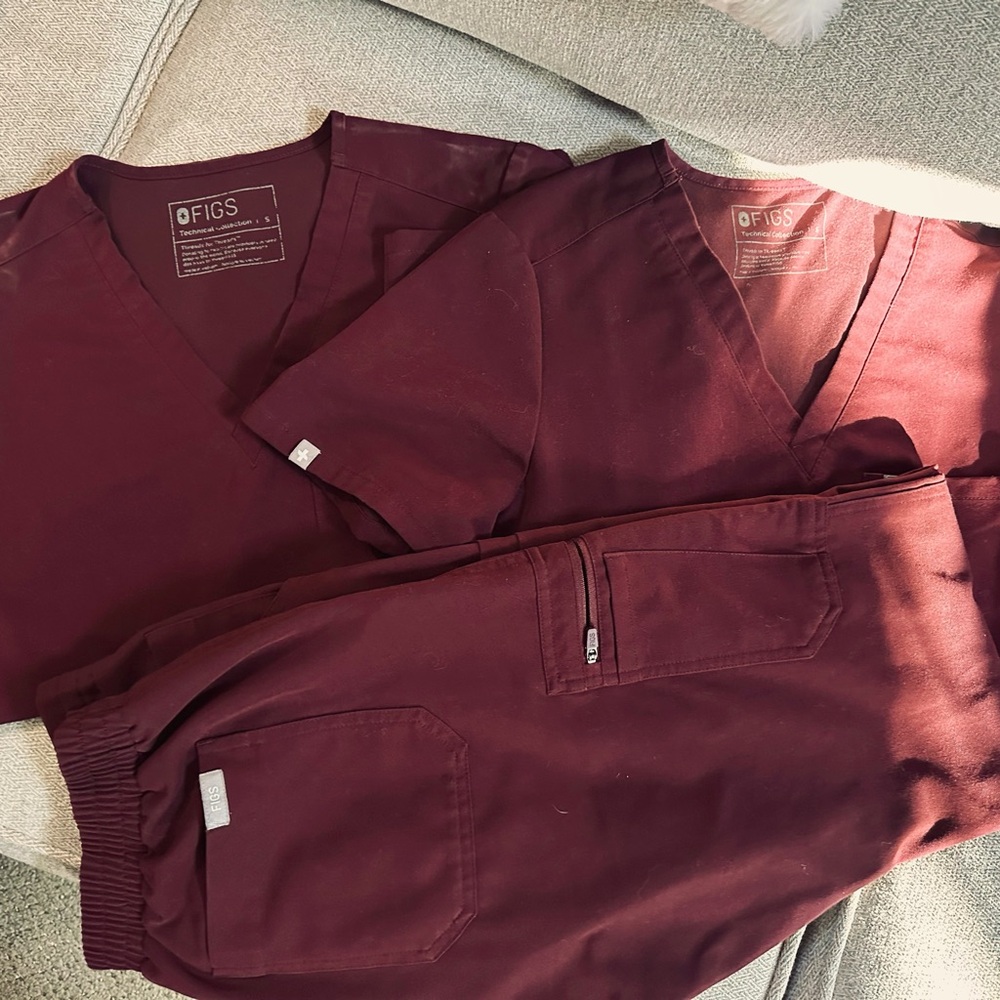 FIGS “Technical Collection” Small Women’s Scrubs- EXCELLENT condition-